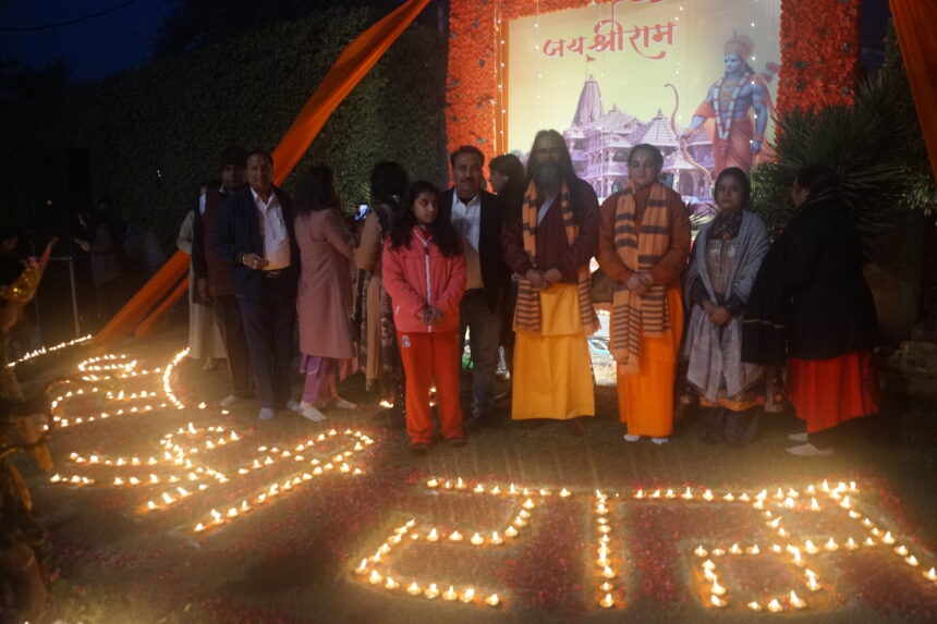 Aggarsain Bhawan Photo-2 रामलला के विग्रह रुप की प्राण प्रतिष्ठा के उपलक्ष में अग्रसेन भवन में 1100 दीये जलाकर जयश्री राम की श्रृंखला बनाईराम मंदिर बनने से हर भारत वासी के चेहरे पर खुशी है : अंजनी खारियावाला