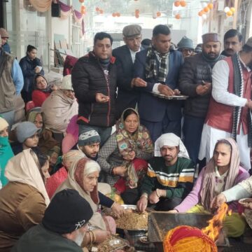 Model Town 02 श्री श्याम बाबा प्रतिमा प्राण प्रतिष्ठा पर हवन, भजन कीर्तन और भंडारा चला
