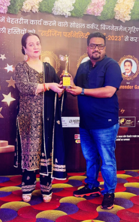 sir award डिजिटल मार्केटिंग उद्योग में बदलाव लाने के लिए इंजीनियर मनमोहन सिंगला राइजिंग पर्सनैलिटी अवॉर्ड 2023 से सम्मानित