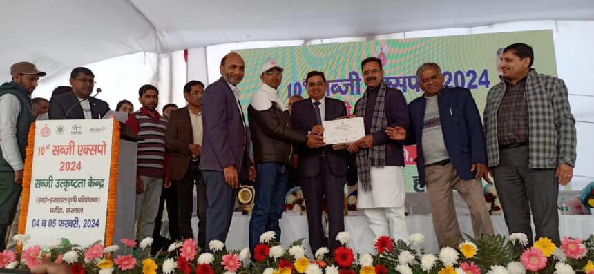 01 किसान अपनी फसलों का यथाशीघ्र करवाएं पंजीकरण :- उपायुक्त अजय कुमार- पंजीकरण करवाने वाले किसानों को मिलेगा कृषि विभाग की योजनाओं का सीधा लाभ- एमएसपी पर फसल बेचने के लिए जरूरी है फसलों का पंजीकरण- अब तक जिला के 18299 किसानों ने करवाया पंजीकरण- किसान स्वयं भी ऐप के माध्यम या ऑनलाइन पोर्टल से कर सकते है पंजीकरण- नजदीकी अटल सेवा केंद्र से भी करवा सकते है पंजीकरण