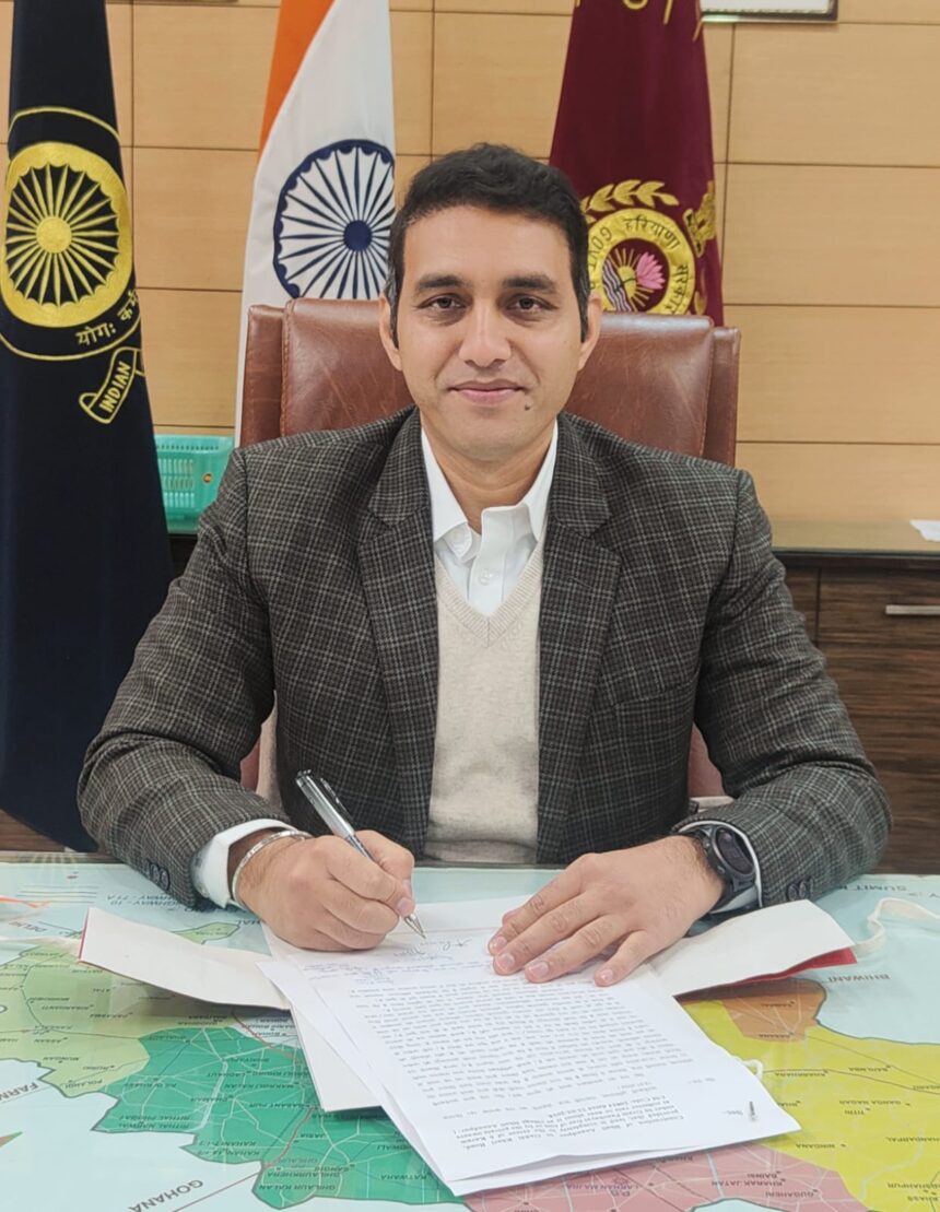 DC_Ajay_Kumar_2 कलानौर नगर पालिका के आम चुनाव के दृष्टिगत मतदाता सूचियों का 18 मार्च को होगा अंतिम प्रकाशन :- उपायुक्त अजय कुमार- 9 फरवरी को आमंत्रित किए जायेंगे दावे एवं आपत्तियां, 16 फरवरी रहेगी अंतिम तिथि