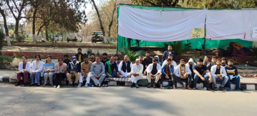 भा की यू प्रदेशाध्यक्ष दिलबाग हुड्डा लुदास ने IIVER के विद्यार्थियों को दिया समर्थन ।