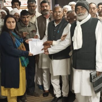 दिलबाग हुड्डा ने ओलावृष्टि से खराब फसल के लिए DRO को दिया ज्ञापन