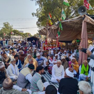 हिन्दू, मुस्लिम, सिख, इसाई का भाईचारा जोडऩे के लिए किसान और मजदूरों को संविधान की प्रस्तावना की शपथ दिलाई- किसान धरने का 35वां दिन, भाकियू ने संभाला मोर्चा –