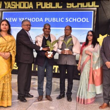 Photo NYPS (4) न्यू यशोदा पब्लिक स्कूल में स्कूल संस्थापिका यशोदा माथुर की 99वीं जयंती व वार्षिक उत्सव धूमधाम से मनाया गया