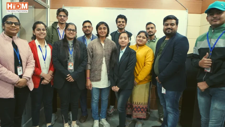 aa एच आई डी एम चैटरूम का पहला सत्र आयोजित: रीना भट्टी ने कहा, समर्पण और कड़ी मेहनत आपको सफलता की ओर ले जाएगी।