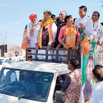 भाजपा प्रत्याशी बनने के बाद पहली बार फतेहाबाद पहुंचे अशोक तंवर, समर्थकों ने किया जोरदार स्वागत