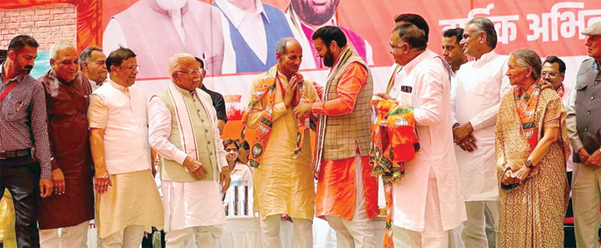 दलबीर धीरणवास के नेतृत्व में जेजेपी के अनेक पदाधिकारी भाजपा में हुए शामिल