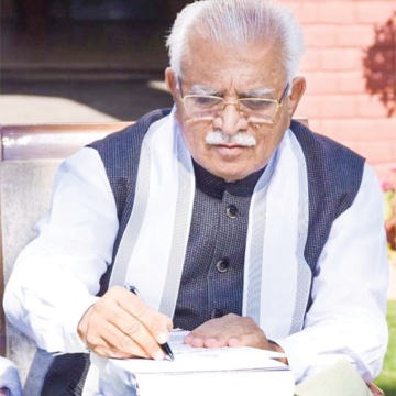 Khater copy (1) पूर्व मुख्यमंत्री मनोहर लाल खट्टर ने अपनी निजी संपत्ति दान की