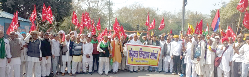 Kisan copy (1) किसान नेता शमशेर सिंह नंबरदार के नेतृत्व में हजारों किसान दिल्ली महापंचायत में पहुंचे