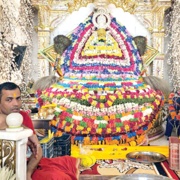 श्री श्याम के दर पर श्रद्धा का सैलाब, ग्यारस पर हजारों श्रद्धालुओं ने लगाई बाबा की धोक