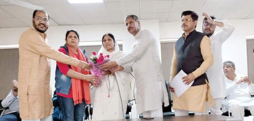 asha copy मेहनती कार्यकर्ताओं के दम पर चुनाव के लिए हर समय तैयार भाजपा : डॉ. आशा खेदड़