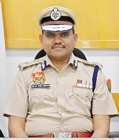 ADGP copy (1) हिसार मडंल पुलिस ने 27 नशा तस्करों की चार करोड़ से भी अधिक मूल्य की संपत्ति को किया जब्त : एडीजीपी