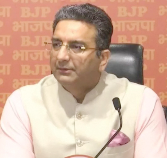 BJP copy आप के आरोपों पर बीजेपी का पलटवार