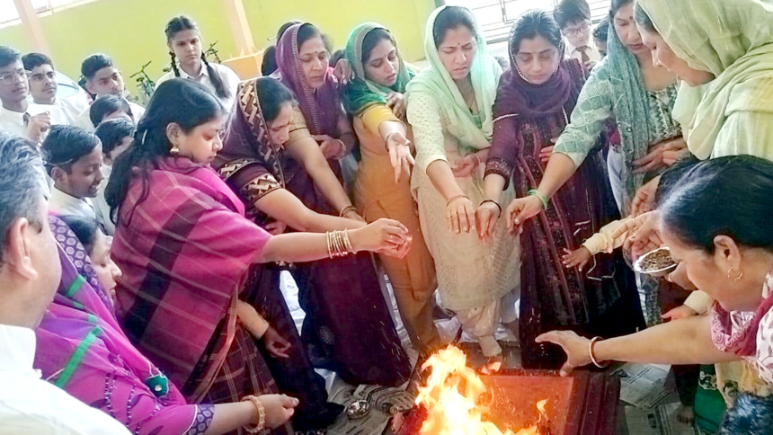 LSD School copy एलडीएसडी व पीसीएसडी सीनियर सेकेंडरी स्कूल में नए सत्र के शुभारंभ पर हवन आयोजित