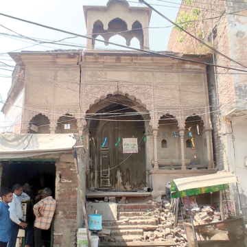 Masjid copy नगर निगम, प्रशासन, और वक्फ बोर्ड तत्काल ध्यान दें