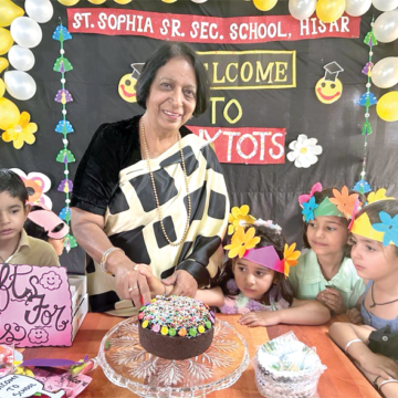 St. Sofia (1) सेंट सोफिया स्कूल में ‘वैलकम पार्टीÓ का आयोजन