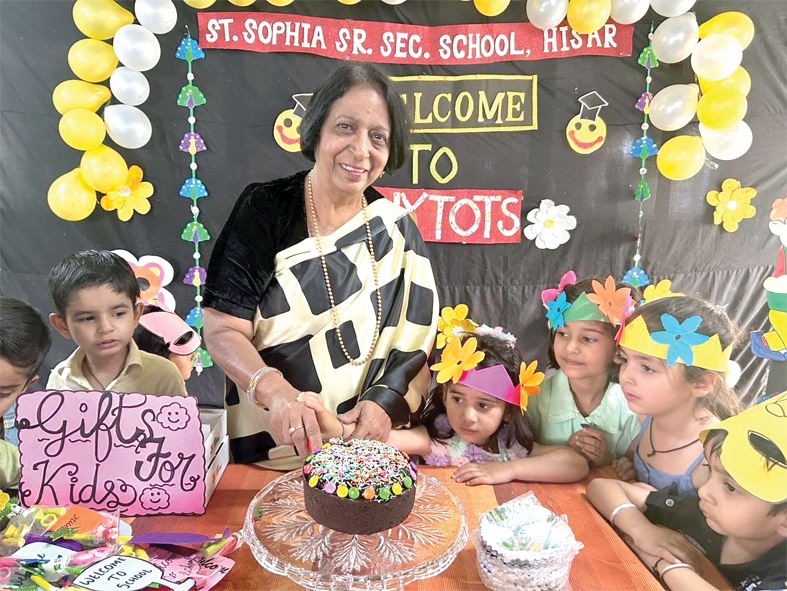St. Sofia (1) सेंट सोफिया स्कूल में ‘वैलकम पार्टीÓ का आयोजन