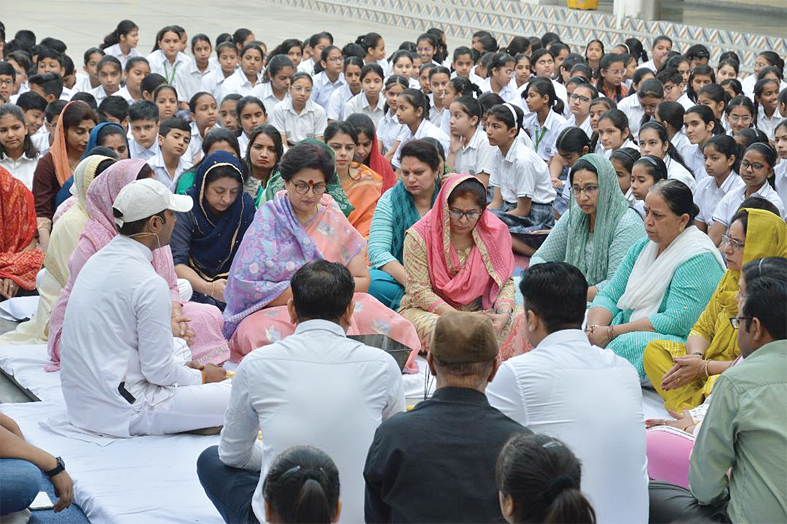 St सेंट मेरिज स्कूल में हवन के साथ किया नए सत्र का शुभारंभ