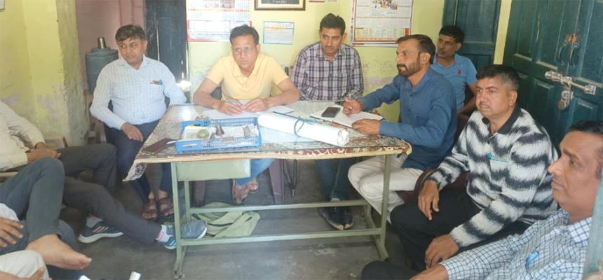Teacgher copy जिला मौलिक शिक्षा अधिकारी कार्यालय की कार्यप्रणाली को लेकर अध्यापकों में भारी रोष : प्रमोद जांगड़ा
