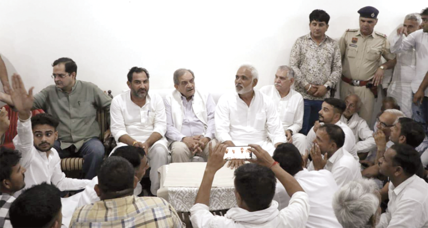 कांग्रेस हमेशा एकजुट थी और हमेशा एकजुट रहेगी : वीरेंद्र सिंह