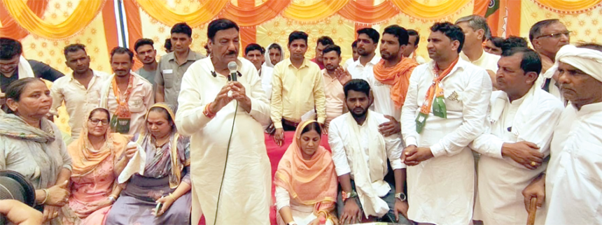Ranjeet copy (7) मतदान हमें यह सिखाता है कि हमने किसककहा-भाजपा सरकार ने जनता के हित में अनेक योजनाएं शुरू करके धरातल पर उतारा