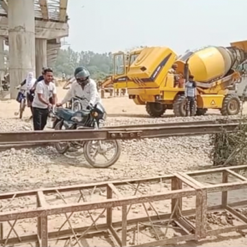surya nagar copy रेलवे ओवर ब्रिज के कारण बढ़ी लोगों की परेशानी, रास्ता देने की मांग