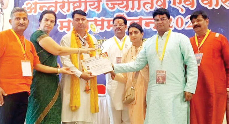 Baljeet copy डॉ. बलजीत शास्त्री ‘हिन्द गौरव सम्मानÓ व ‘मां शारदा अवार्ड-2024Ó से सम्मानित