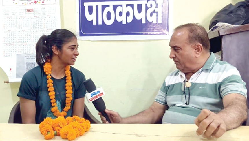 Reena Bhati copy (1) पर्वतारोही रीना भट्टी ने 20 घंटे 5 मिनट में माउंट एवरेस्ट फतेह करके रचा इतिहास