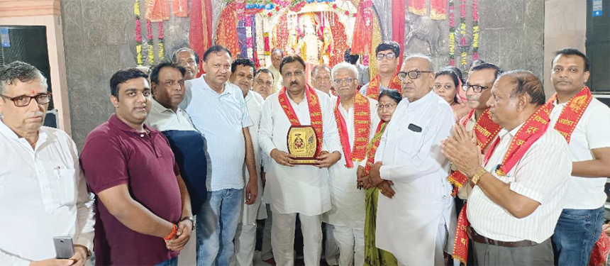 Bajrang copy (1) अग्रोहा धाम में पूर्णिमा के पावन पर्व पर हुआ भव्य भजन समारोह, छप्पन भोग, भंडारे का आयोजन