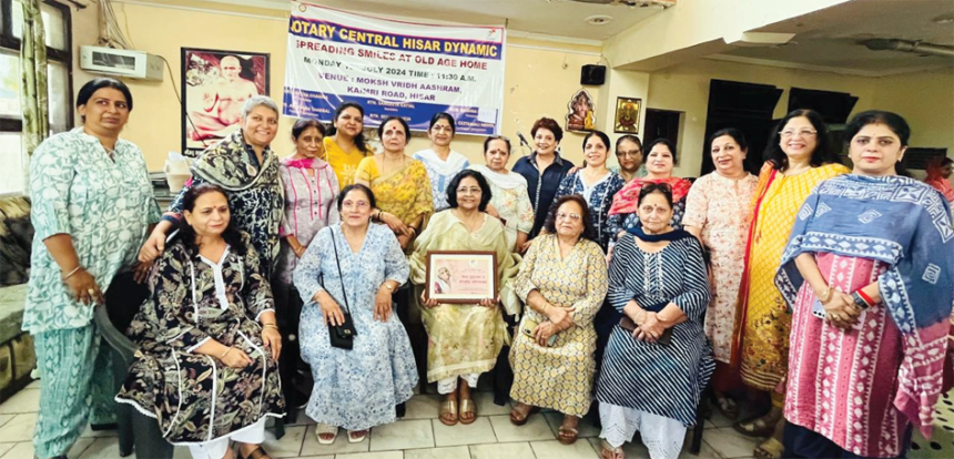 Rotary copy रोटरी सेंट्रल हिसार डायनामिक के सदस्यों ने मोक्ष वृद्धाश्रम में बुजुर्गों के साथ समय बिताया