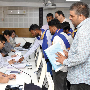 Smadhan copy समाधान शिविर में पुलिस अधीक्षक तथा अतिरिक्त उपायुक्त ने सुनी जन शिकायतें