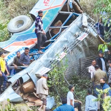 उत्तराखंड में भीषण सड़क हादसा  